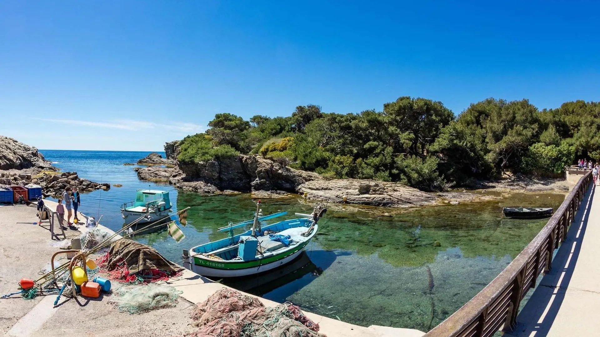 Maison T3 Climatisee Avec Jardin, Garage Privatif Et Terrasse A 900 M Des Plages - Animaux Admis - Fr-1-316-272 Six-Fours-les-Plages 0*,  Franciaország