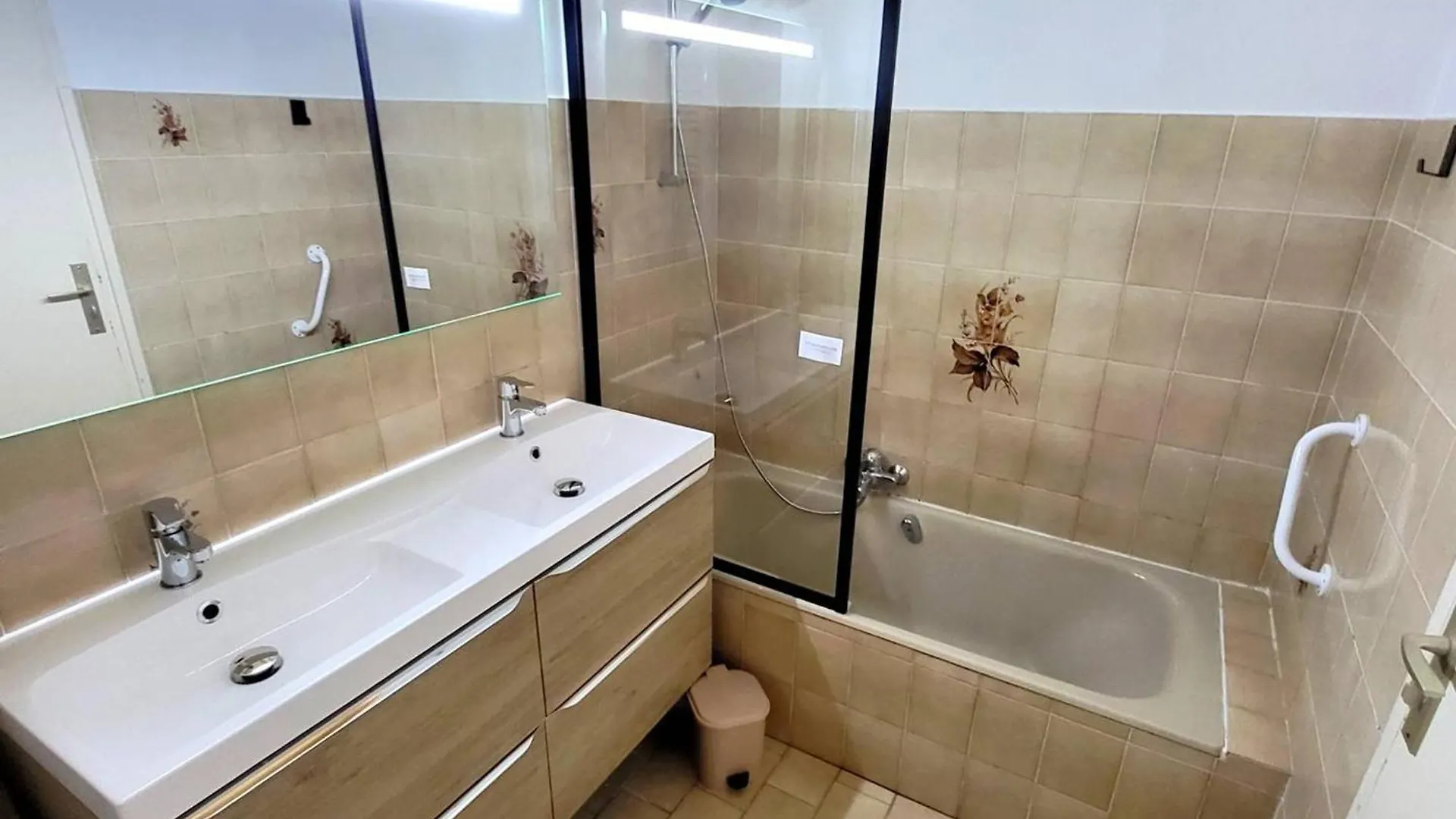 Maison T3 Climatisee Avec Jardin, Garage Privatif Et Terrasse A 900 M Des Plages - Animaux Admis - Fr-1-316-272 Six-Fours-les-Plages Nyaraló